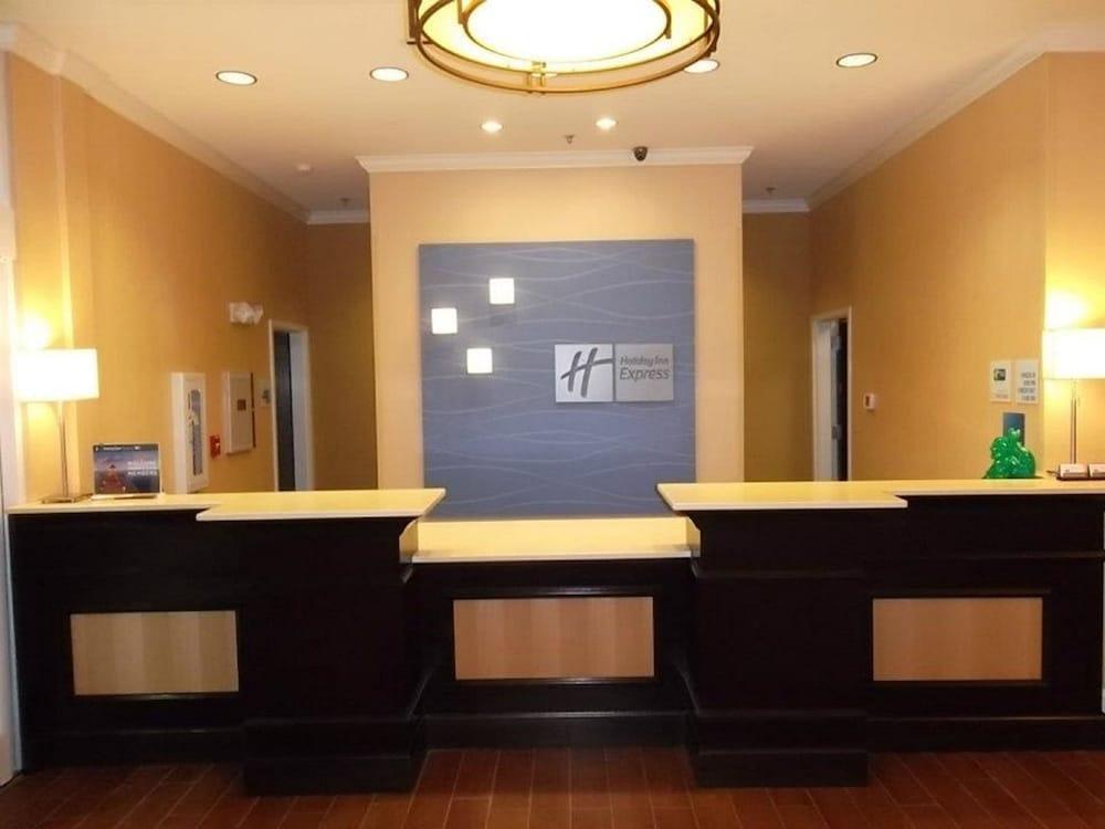 Holiday Inn Express & Suites - Smithfield/Selma By Ihg Экстерьер фото
