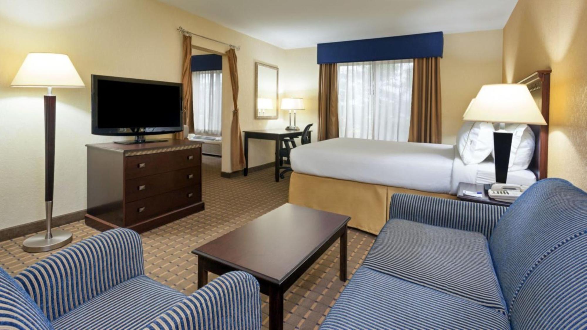 Holiday Inn Express & Suites - Smithfield/Selma By Ihg Экстерьер фото