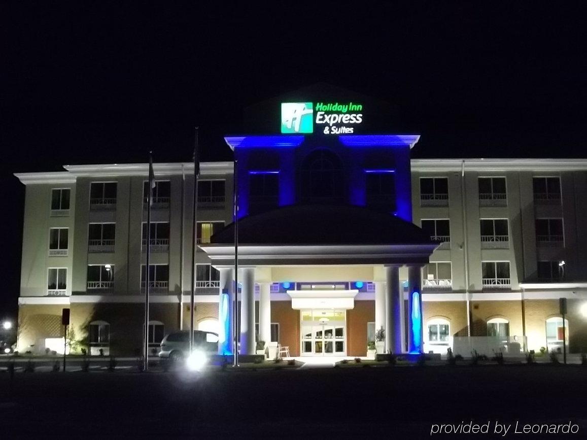 Holiday Inn Express & Suites - Smithfield/Selma By Ihg Экстерьер фото
