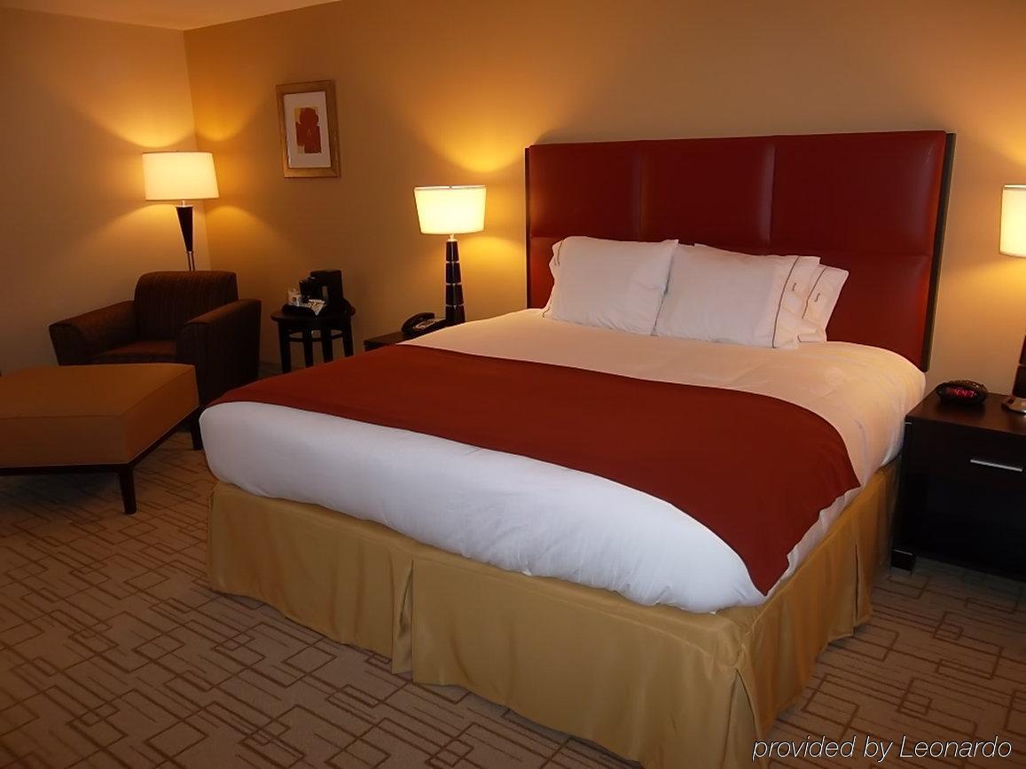 Holiday Inn Express & Suites - Smithfield/Selma By Ihg Номер фото