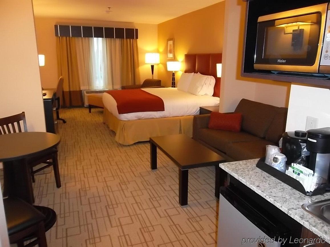 Holiday Inn Express & Suites - Smithfield/Selma By Ihg Номер фото